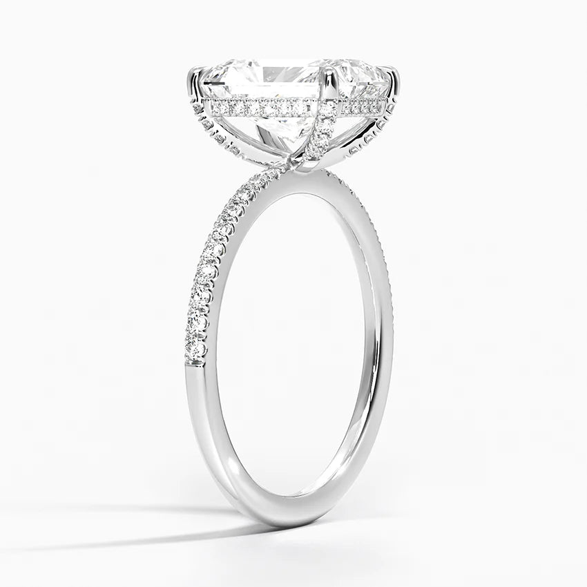 Éclat Étoilé Amour Moissanite Ring