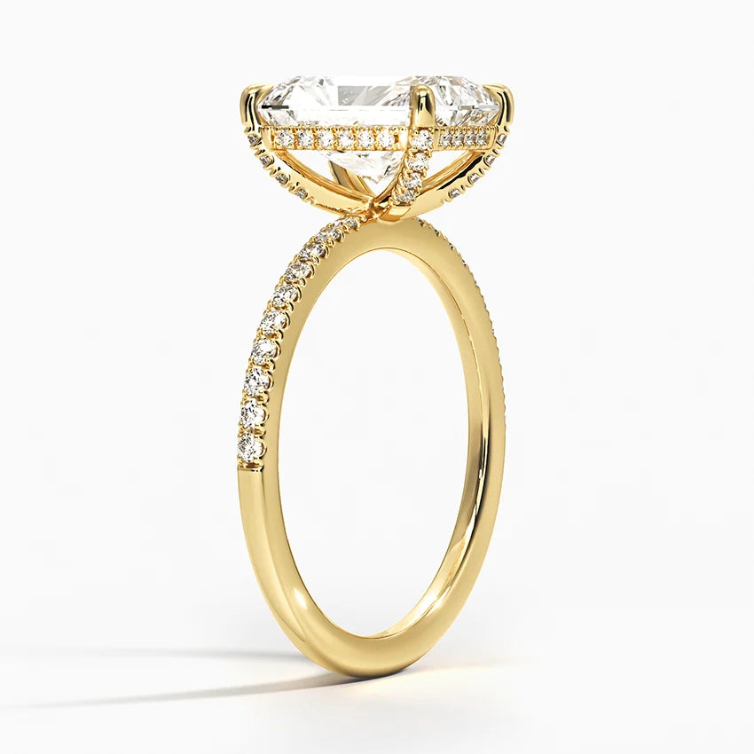 Éclat Étoilé Amour Moissanite Ring