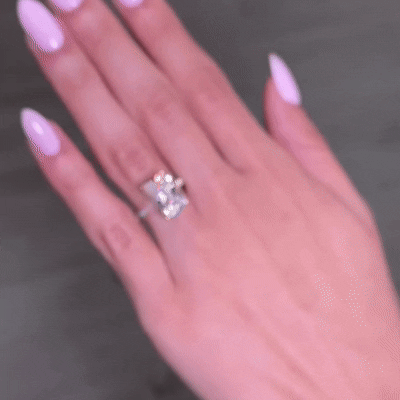 Éclat Étoilé Amour Moissanite Ring